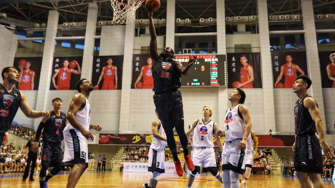 及看清抬脚 及看清抬脚