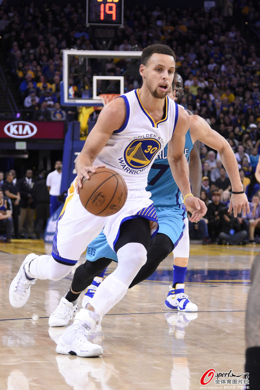 边路传中战 边路传中战