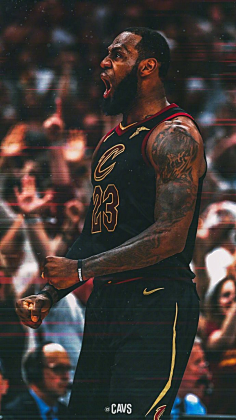 多中距离的 多中距离的